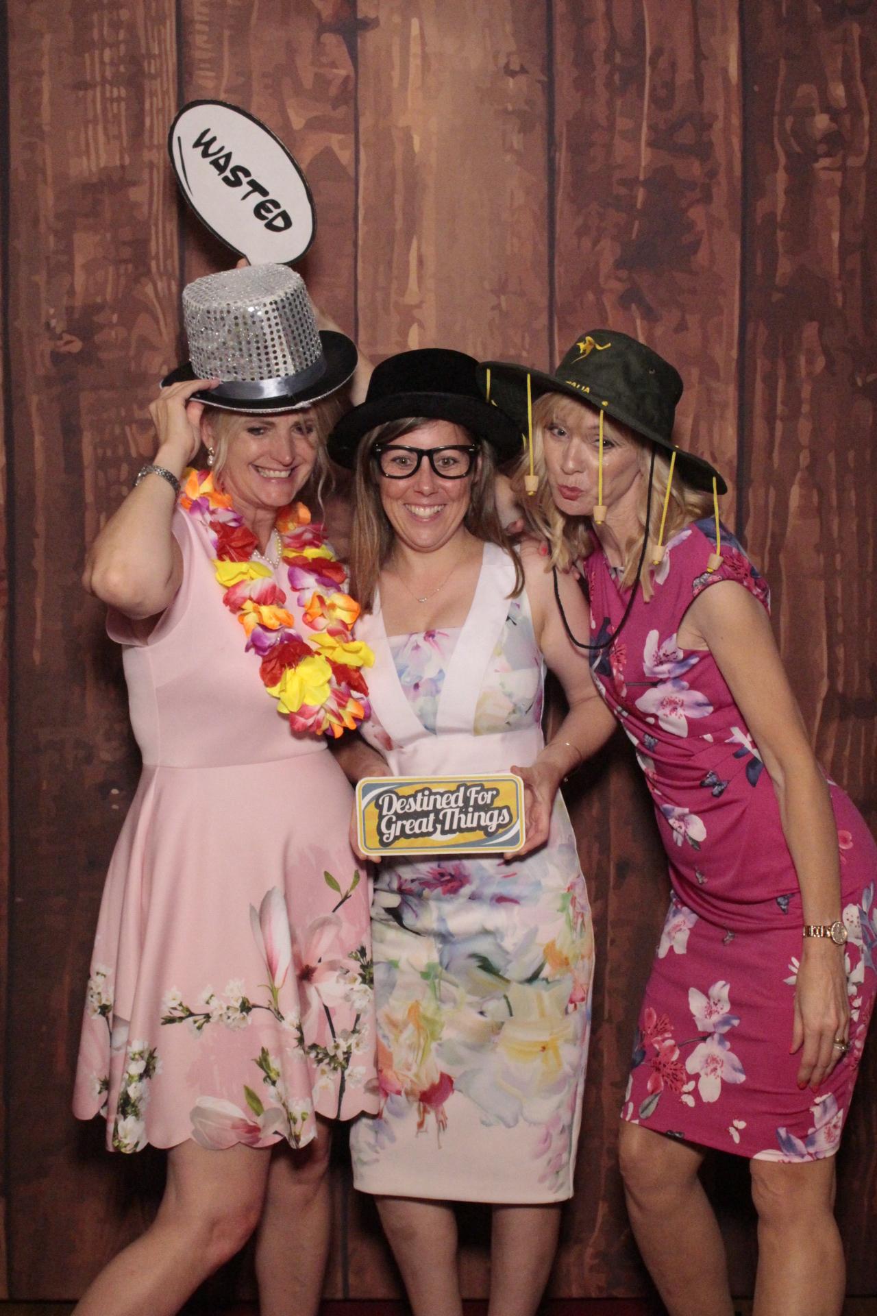 Samantha & Sean's Wedding | View more photos from the event at gallery.myphotoboothexperience.co.uk/u/MyPhotoBoothExperienceLtd/Samantha-Seans-Wedding